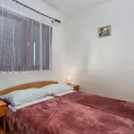 Apartman Gorgeous In Krk With Wifi